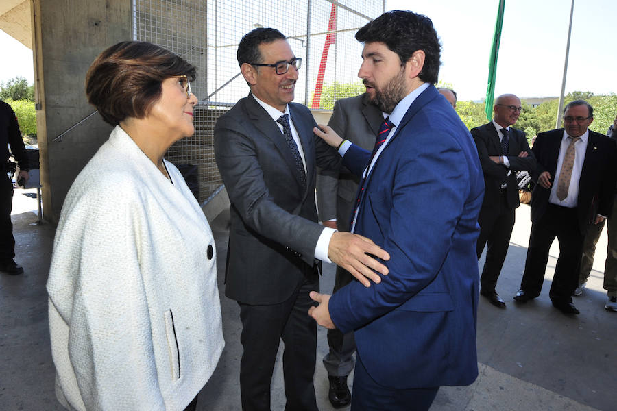 López Miras se compromete a mejorar la financiación de las universidades públicas en el próximo plan plurianual