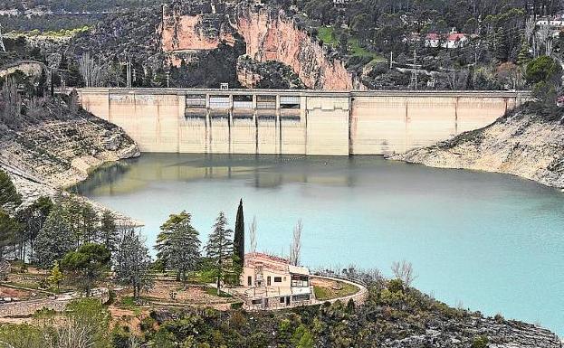 El embalse de Entrepeñas, al 35% de capacidad.