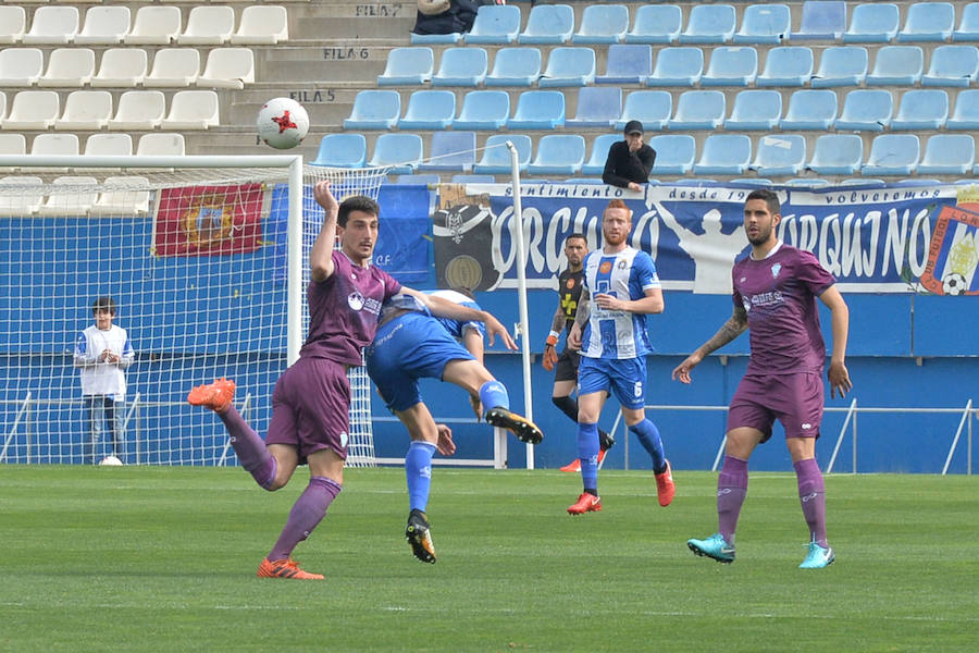 El FC Jumilla se agarra a la lucha por la permanencia tras vencer en el Artés Carrasco y deja al Lorca Deportiva al borde del abismo