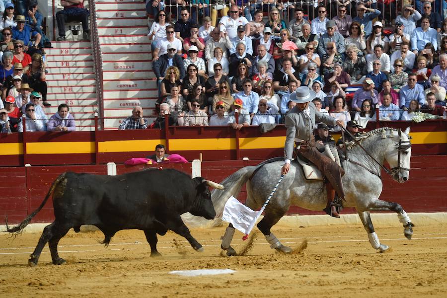 El festival solidario de Murcia volvió a ser un éxito, con trece orejas, dos rabos y mucho público