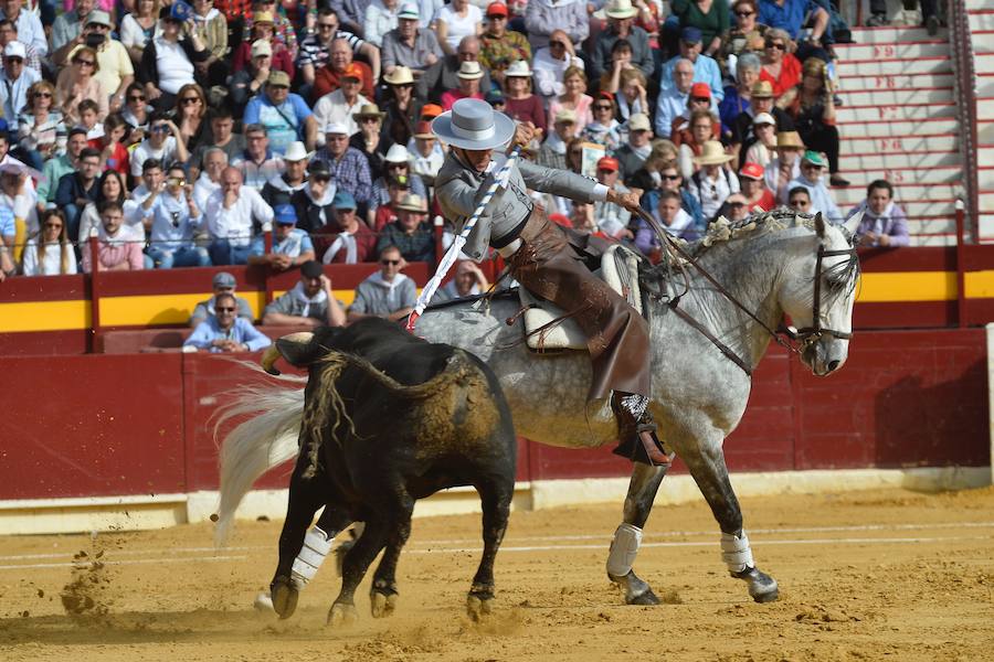 El festival solidario de Murcia volvió a ser un éxito, con trece orejas, dos rabos y mucho público