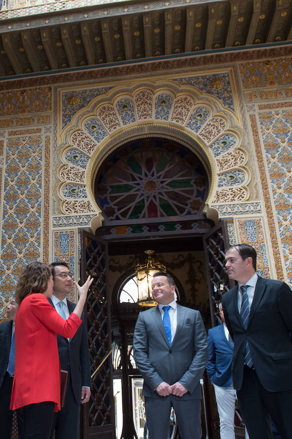 El embajador en España, Lyu Fan, explica el interés de los inversores asiáticos por la tecnología de riego desarrollada en la Región