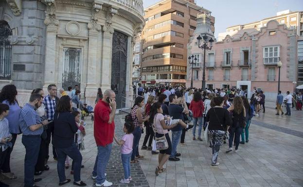 Cola en la Plaza del Ayuntamiento para entrar al Museo del Teatro Romano, en la edición del año pasado. 