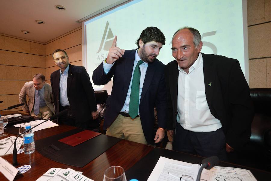 López Miras apostó por el mantenmiento del presupuesto de la Política Agraria Común