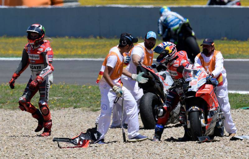 Dovizioso y Lorenzo, tras el accidente de Jerez.