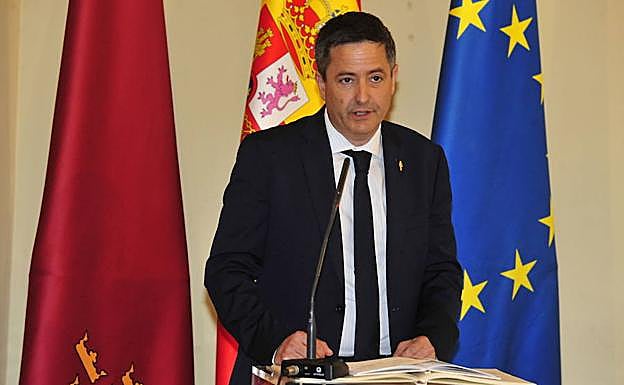 El exdirector de Educación de Murcia, Enrique Ujaldón 