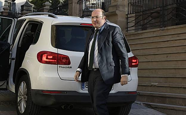 Pedro Antonio Sánchez, antes de declarar por el 'caso Pasarelas' en Lorca.