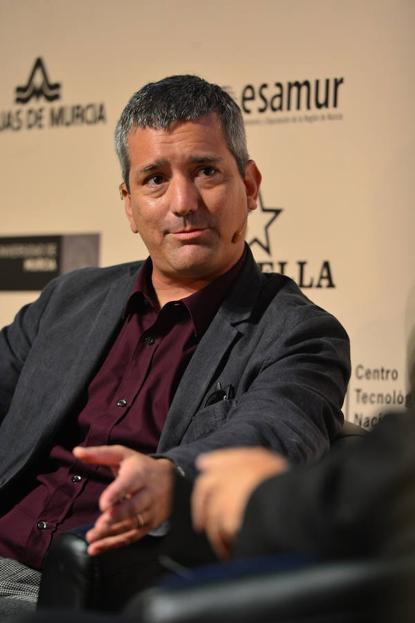 El Palacio del Almudí de Murcia acoge la segunda edición de una cita que busca analizar las relaciones entre España y Latinoamérica. 