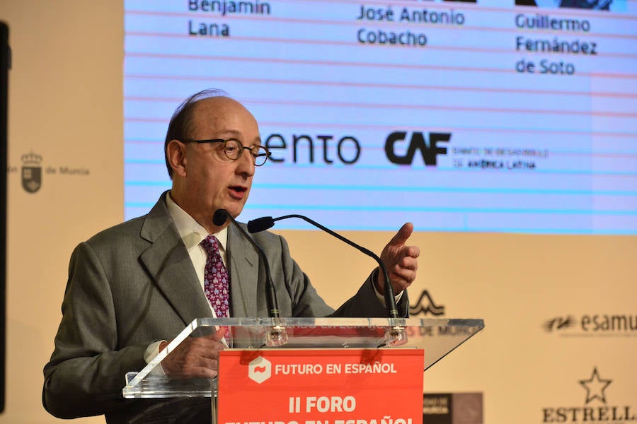 El Palacio del Almudí de Murcia acoge la segunda edición de una cita que busca analizar las relaciones entre España y Latinoamérica. 