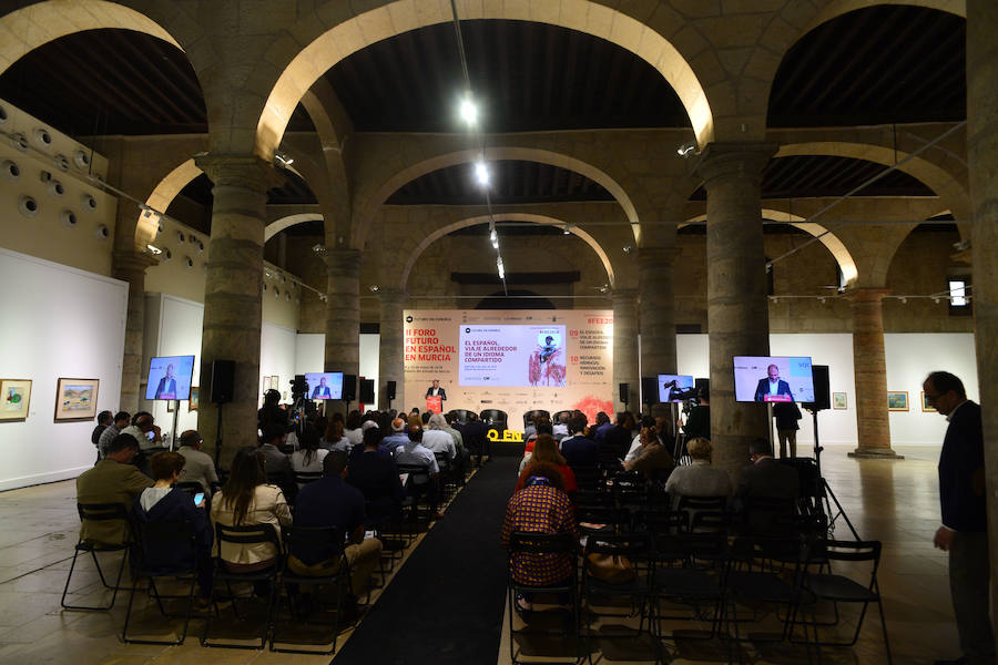 El Palacio del Almudí de Murcia acoge la segunda edición de una cita que busca analizar las relaciones entre España y Latinoamérica. 