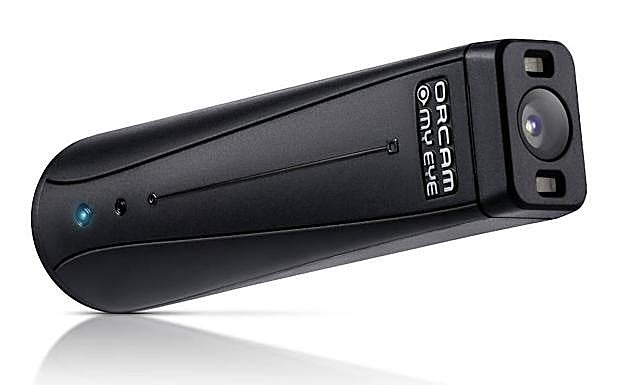 Orcam MyEye 2.0 tiene cámara, flash y es táctil.