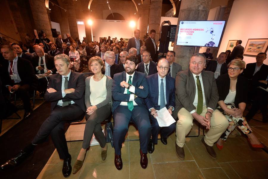 La ministra de Agricultura, que inauguró esta segunda jornada , abogó por «un pacto que asegure el equilibrio entre la defensa del medio ambiente y que mitigue los impactos negativos del cambio climático».