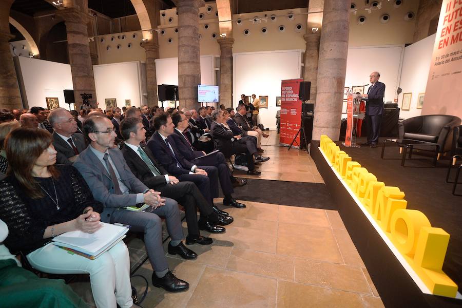 La ministra de Agricultura, que inauguró esta segunda jornada , abogó por «un pacto que asegure el equilibrio entre la defensa del medio ambiente y que mitigue los impactos negativos del cambio climático».