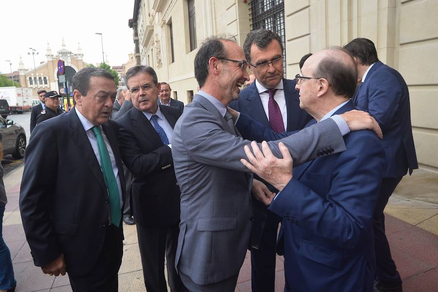 La ministra de Agricultura, que inauguró esta segunda jornada , abogó por «un pacto que asegure el equilibrio entre la defensa del medio ambiente y que mitigue los impactos negativos del cambio climático».