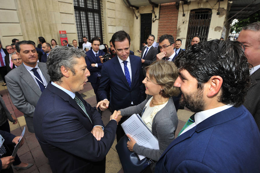 La ministra de Agricultura, que inauguró la segunda jornada del foro Futuro en Español, aboga por «un pacto que asegure el equilibrio entre la defensa del medio ambiente y su disponibilidad y que mitigue los impactos negativos del cambio climático»