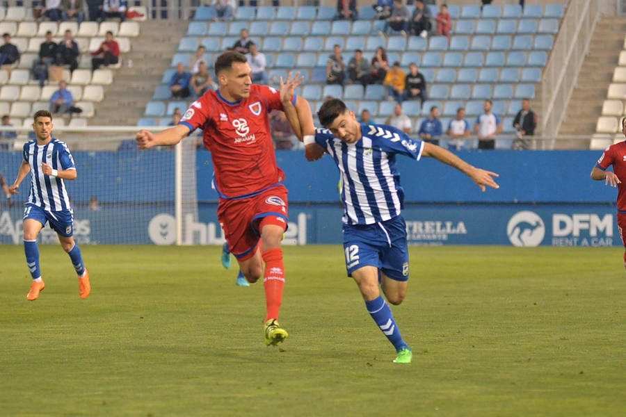 El equipo de Fabri, ya descendido, sorprende al Numancia en el Artés Carrasco con goles de Carlos Gutiérrez, en propia puerta, y Nando.