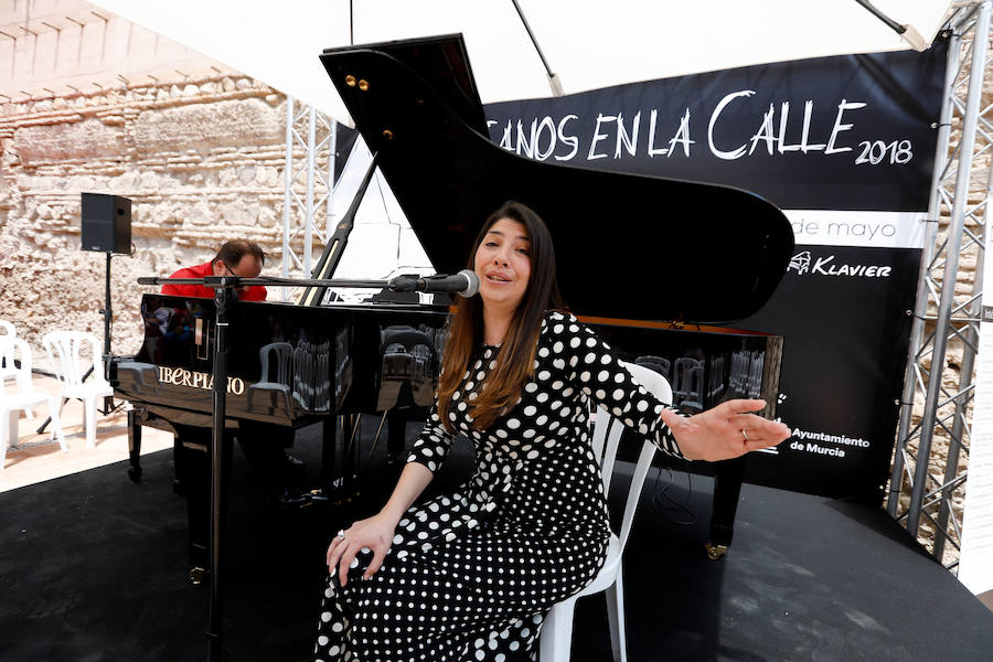 Once instrumentos y cerca de 450 intérpretes toman seis céntricas plazas de la capital con motivo de la tercera edición de 'Pianos en la Calle'