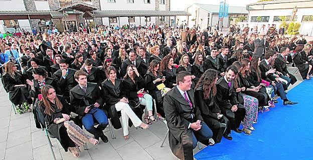 Primera promoción de la UCAM en Los Dolores