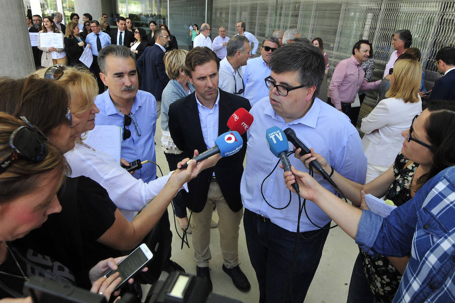 Prácticamente todas las salas de vistas de los juzgados de instrucción, primera instancia, de lo social y penales de la Ciudad de la Justicia de Murcia supendieron este martes sus vistas con motivo de la huelga de Justicia 