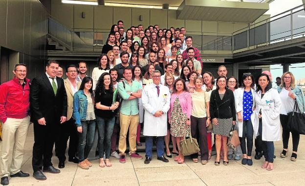 El Santa Lucía forma a 43 médicos y 11 enfermeras