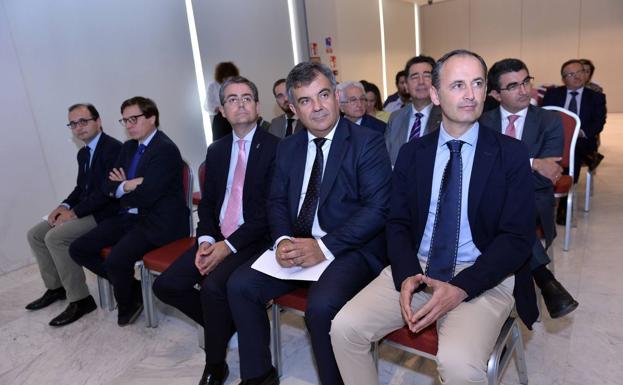 El consejero de Empresa, Javier Celdrán, durante la Asamblea General Ordinaria de la Asociación Murciana de la Empresa Familiar.