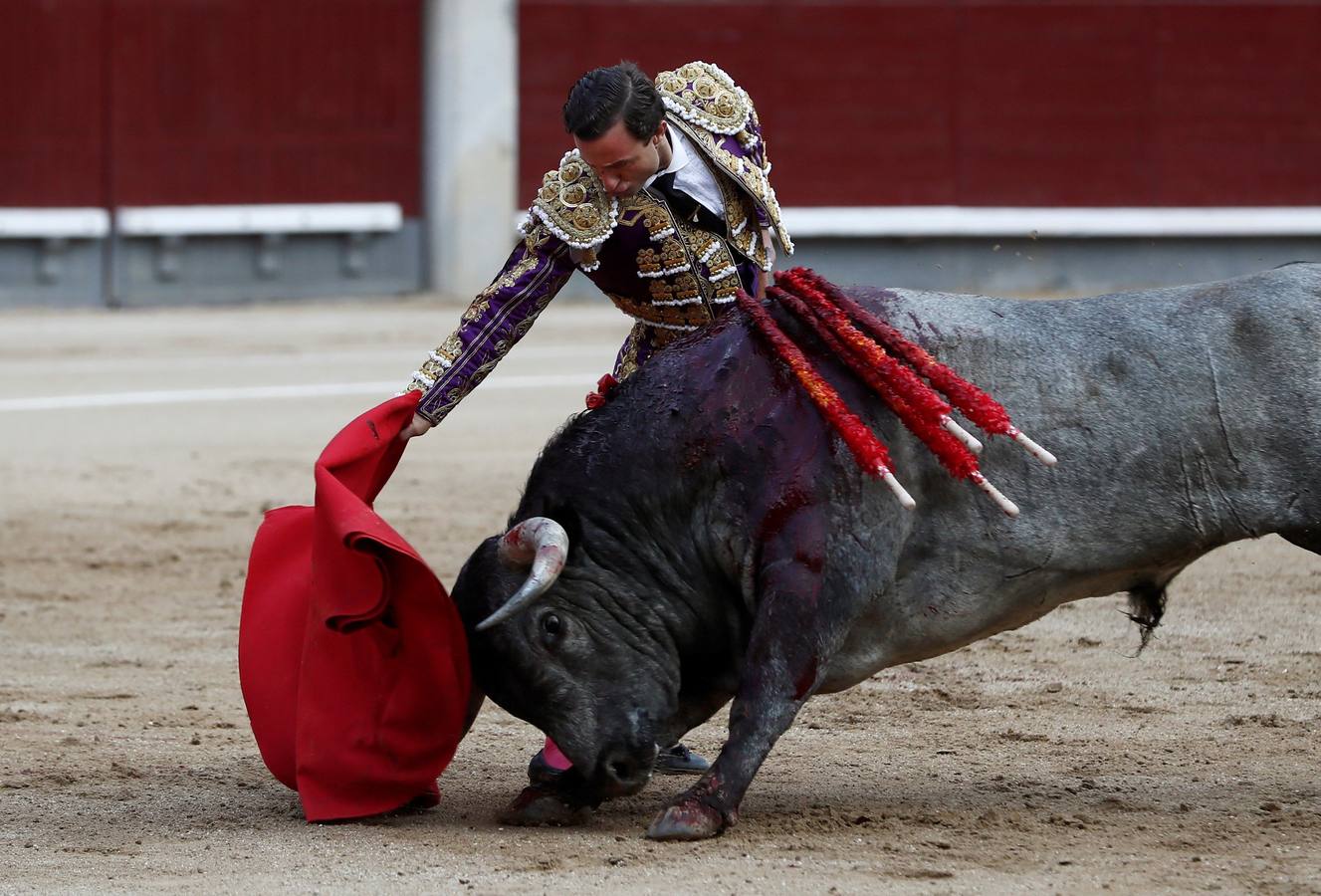 Los toros de Escolar no dieron opciones al murciano en una tarde en que la terna se marchó de vacío. Tambien torearon Fernando Robleño y Luis Bolívar