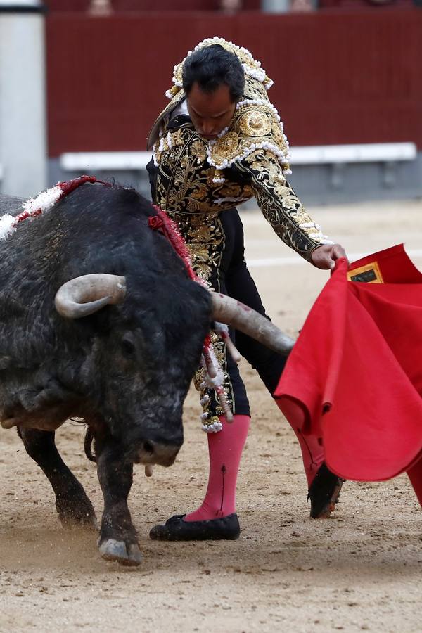 Los toros de Escolar no dieron opciones al murciano en una tarde en que la terna se marchó de vacío. Tambien torearon Fernando Robleño y Luis Bolívar