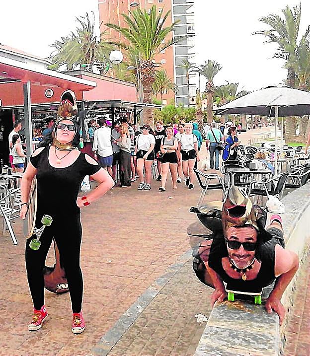 Las anguilas salen a la calle