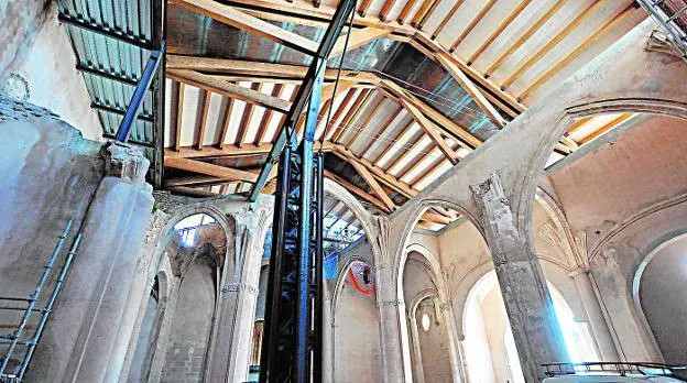 La iglesia de Santa María deja de estar a cielo descubierto