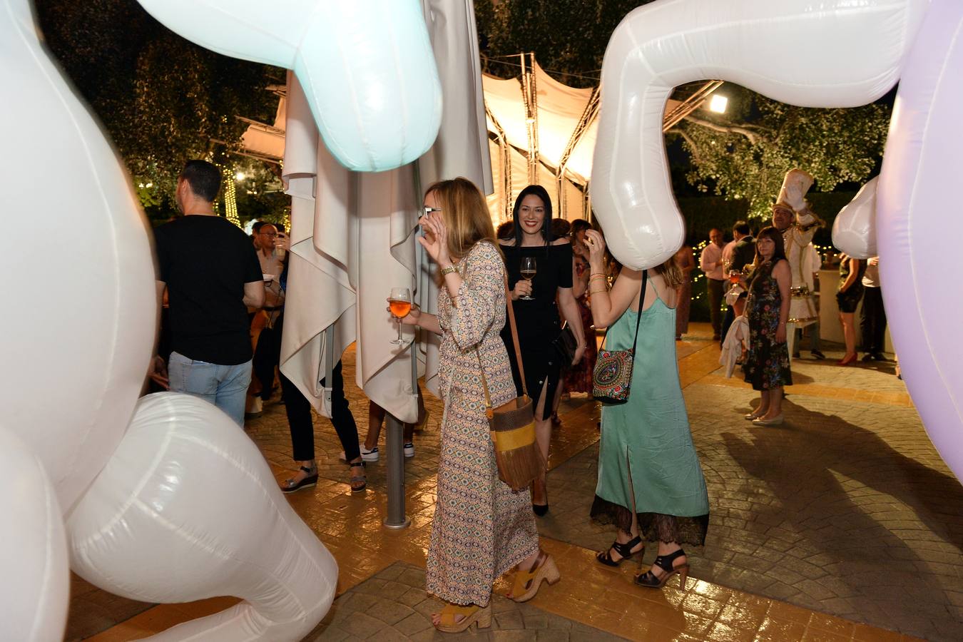 La quinta edición de Hello Summer, organizada por 'La Verdad' y Promenade, se convierte en la fiesta más fresca y querida del verano.