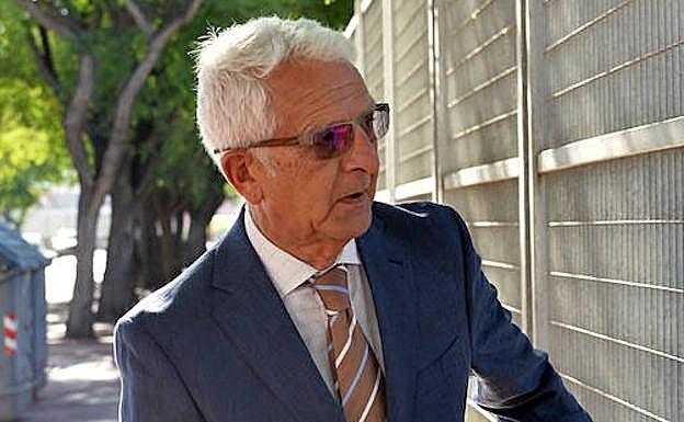 Andrés Arnaldos acudiendo a declarar este miércoles.