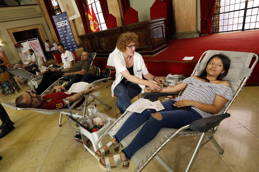 El Ayuntamiento de Murcia abre durante diez horas con motivo del III Maratón de Donación de Sangre de Murcia, una jornada solidaria para salvar vidas.