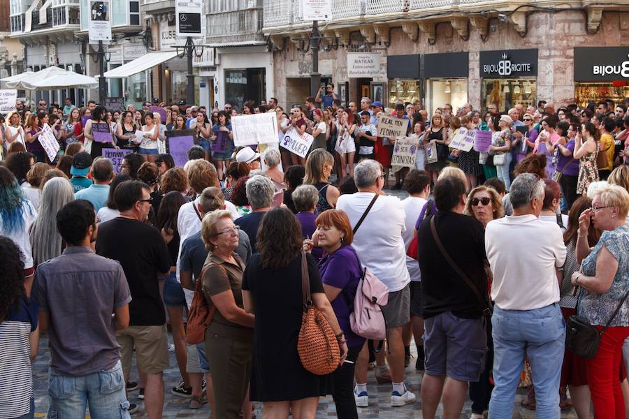 Concentración en la Plaza del ICUE de Cartagena.