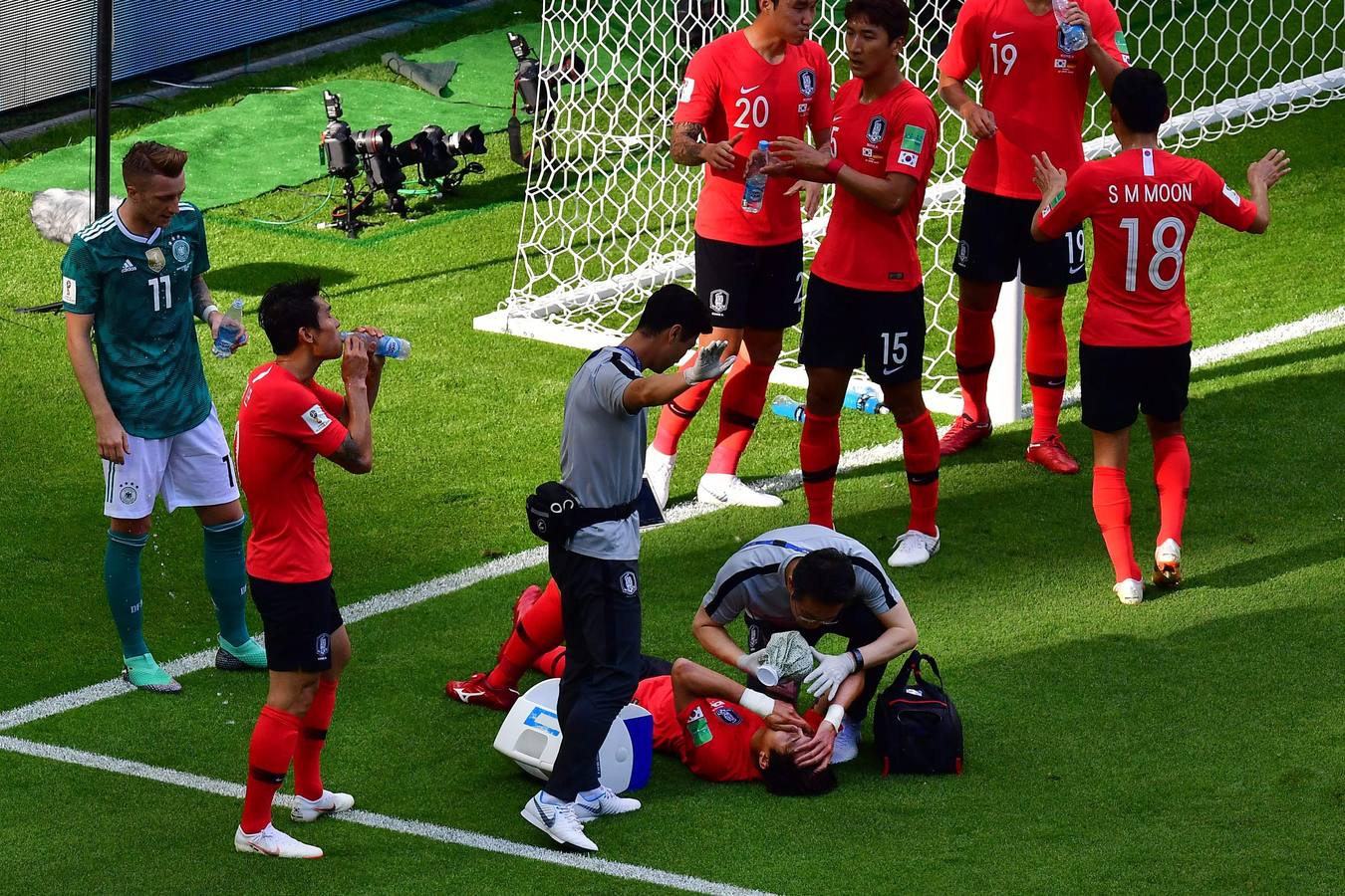 Corea del Sur venció a Alemania por 2-0 y selló el adiós de la campeona en Brasil al Mundial de Rusia.