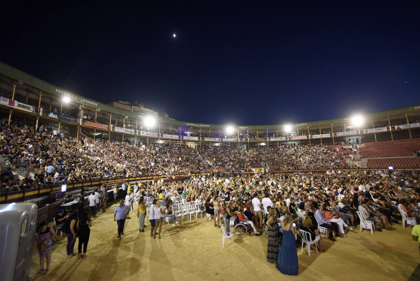Alejandro Fernández inundó la Plaza de Toros de Murcia con la balada y la esencia de México.