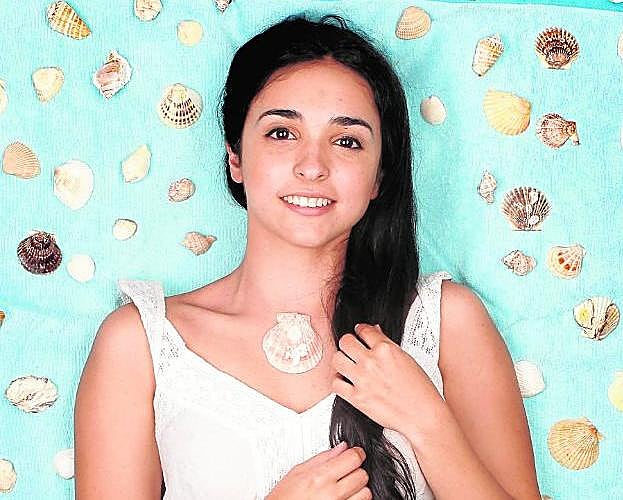 Lorena Moreno, escritora y coleccionista de conchas y caracolas. 