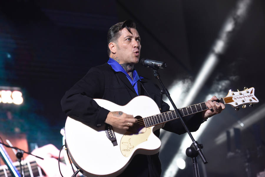 Más de 3.000 personas llenaron la plaza Belluga para ver a siete artistas murcianos dar el pistoletazo de salida oficial a las celebraciones