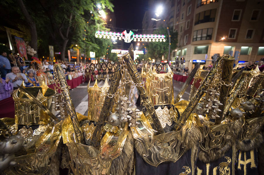 Este año, como novedad, el bando moro, encabezado por el rey Aben Hud, abre el desfile