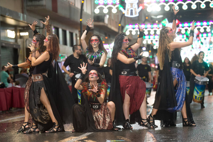 Este año, como novedad, el bando moro, encabezado por el rey Aben Hud, abre el desfile