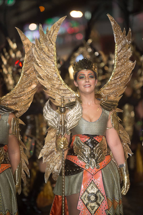 Este año, como novedad, el bando moro, encabezado por el rey Aben Hud, abre el desfile