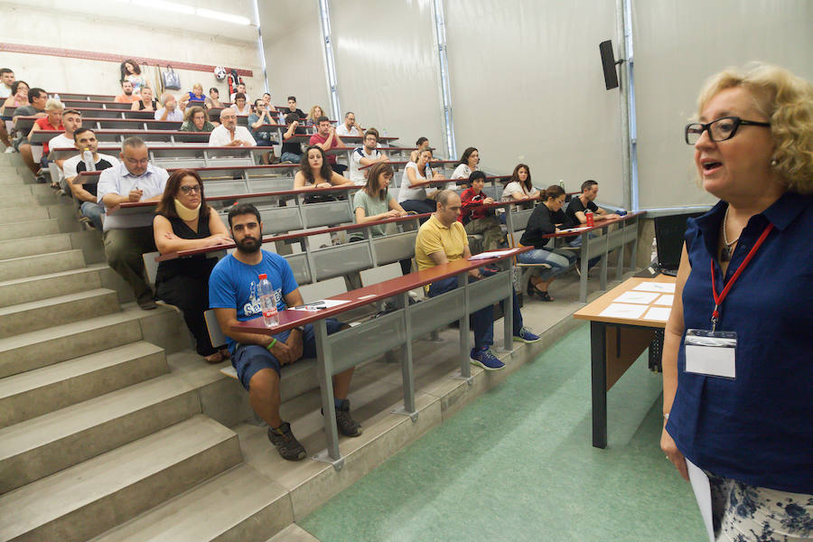 Las pruebas se llevaron a cabo este domingo en las aulas del campus de Espinardo, del La Merced, por el Edificio Rector Sabater y por el pabellón docente de Ciencias de la Salud, en el Hospital Clínico Universitario Virgen de la Arrixaca