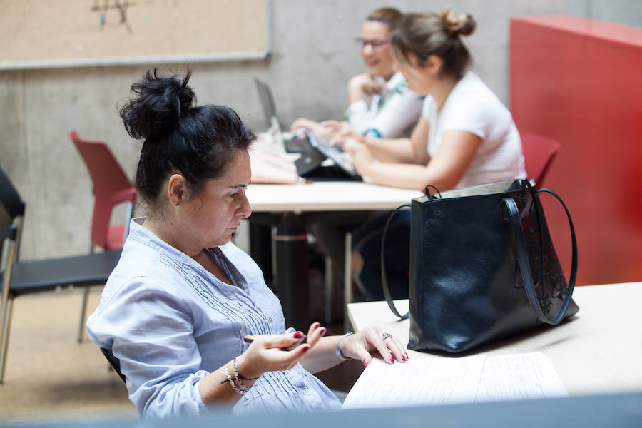 Las pruebas se llevaron a cabo este domingo en las aulas del campus de Espinardo, del La Merced, por el Edificio Rector Sabater y por el pabellón docente de Ciencias de la Salud, en el Hospital Clínico Universitario Virgen de la Arrixaca