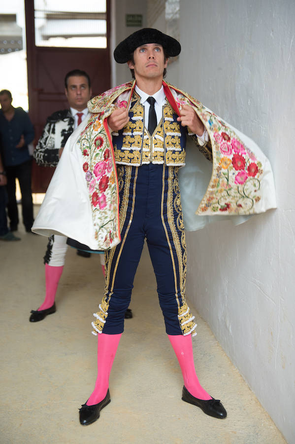 El torero murciano y el diestro francés cortan dos orejas cada uno y salen a hombros de La Condomina tras lidiar una buena corrida de Parladé