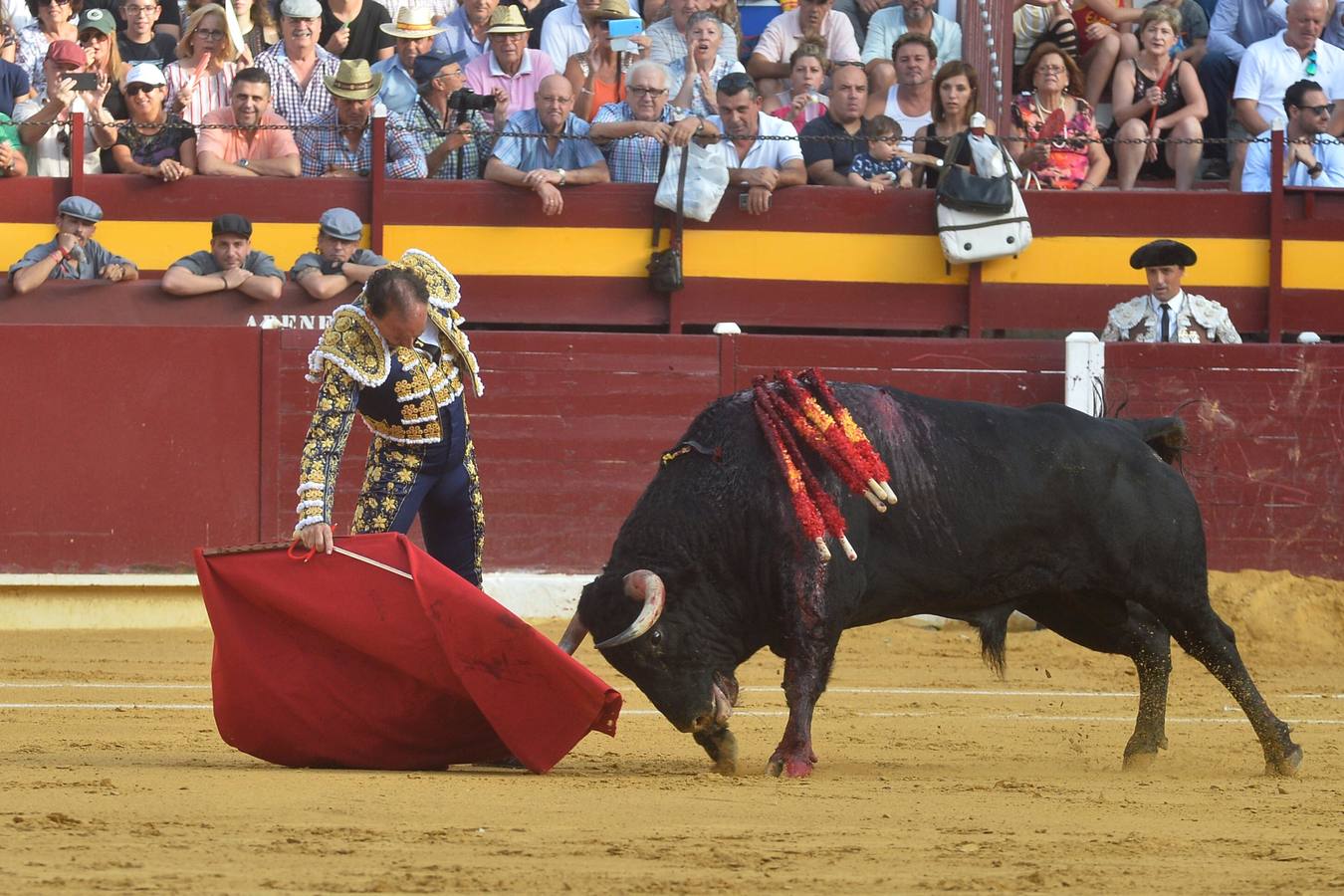 Pepín Liria, El Fandi y Roca Rey han abierto la puerta grande de La Condomina tras repartirse nueve orejas en la última corrida a pie de la prensa