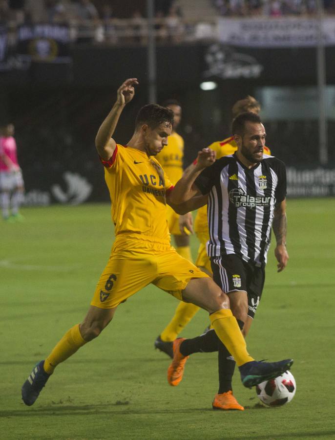 El equipo universitario gana los tres puntos en el Cartagonova tras un gol de Ismael en los últimos minutos, en un partido en el que el Efesé un mejor resultado