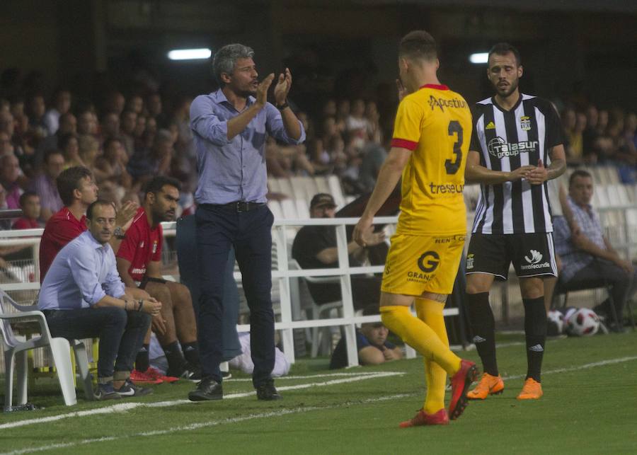 El equipo universitario gana los tres puntos en el Cartagonova tras un gol de Ismael en los últimos minutos, en un partido en el que el Efesé un mejor resultado