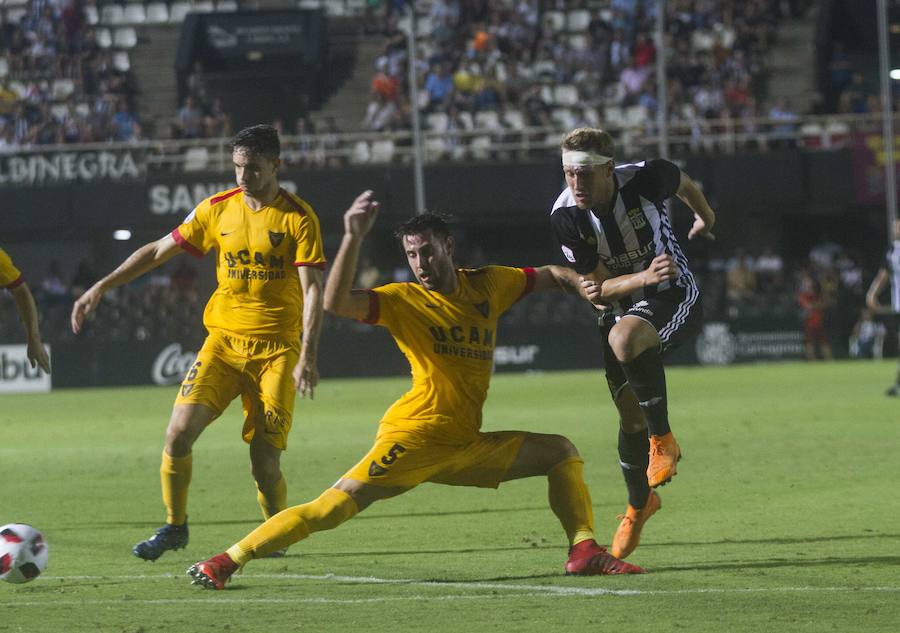 El equipo universitario gana los tres puntos en el Cartagonova tras un gol de Ismael en los últimos minutos, en un partido en el que el Efesé un mejor resultado