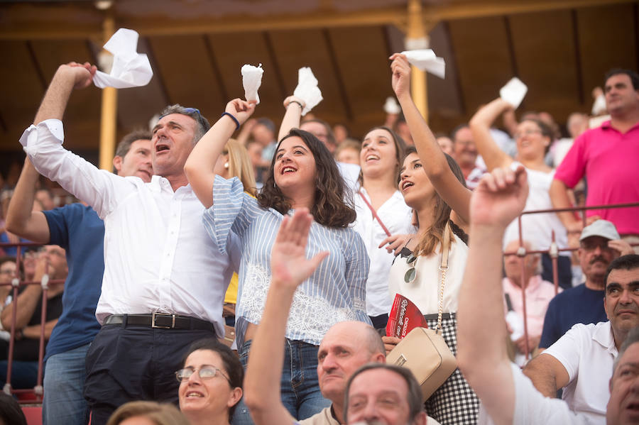 Andy Cartagena, Sergio Galán, Diego Ventura y el mayoral de Los Espartales salen a hombros tras repartirse ocho orejas