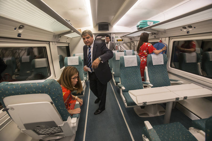 El Alvia salió de Cartagena a las 5.50 horas, llegando a Atocha a las 10.15 horas con cuatro minutos de retraso.