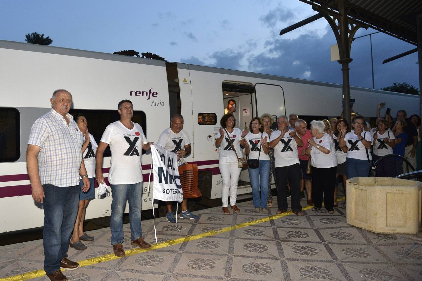 El Alvia salió de Cartagena a las 5.50 horas, llegando a Atocha a las 10.15 horas con cuatro minutos de retraso.